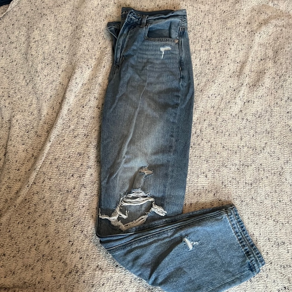 size 2 blue american eagle jeans!